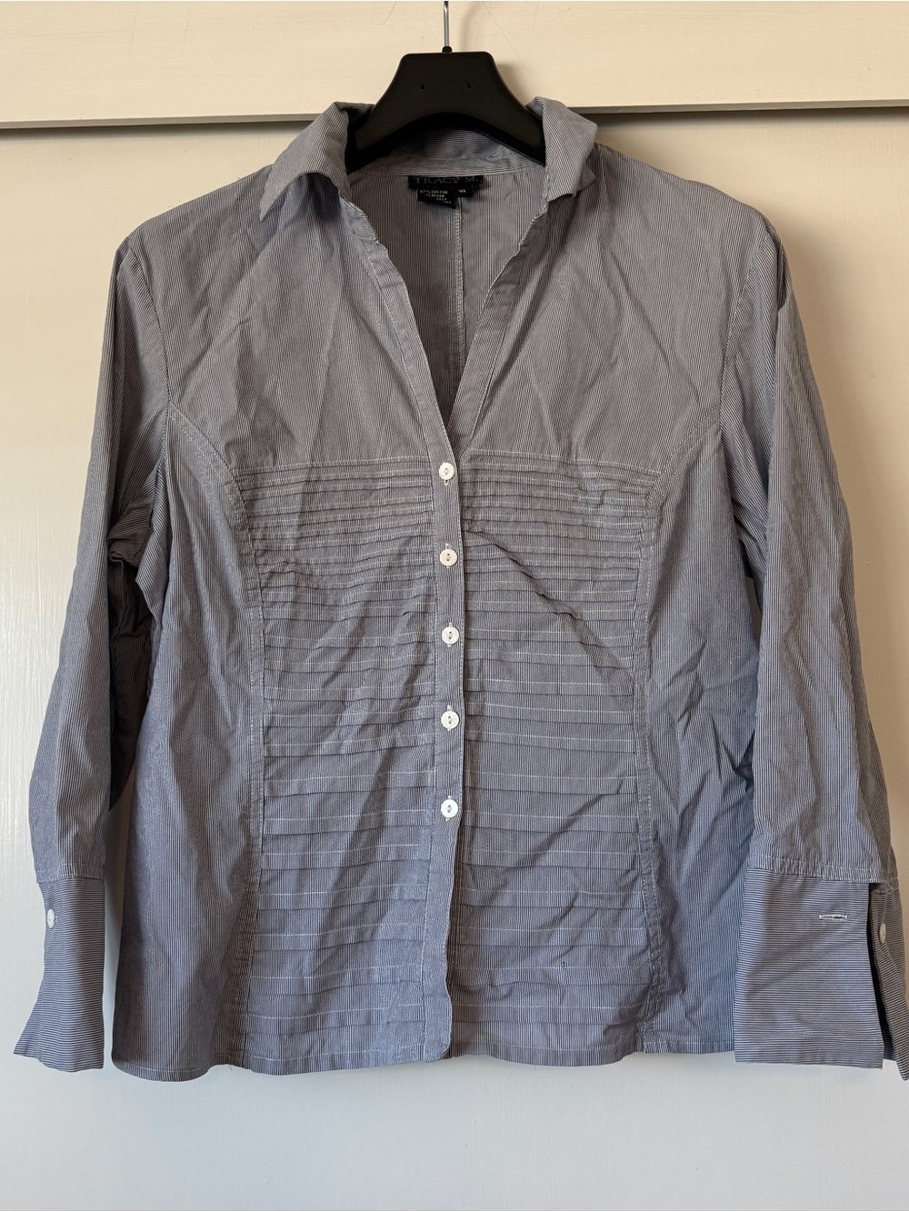 Tracy M Light Gray striped women’s Button-Up Shirt XL